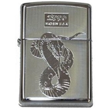 Zippo 250 khắc rắn.