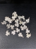 Charm cỏ 3 lá đính đá treo T014