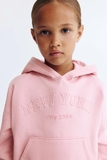 ao-hoodie-ni-bong-hong-chu-new-york-hang-h-m-xuat-cho-be