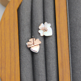 bong-tai-vong-co-hoa-4-canh-vang-hong-kate-spade-xuat