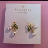 bong-tai-cherry-hat-trai-gia-dinh-da-hang-kate-spade-xuat-xin-cho-nu