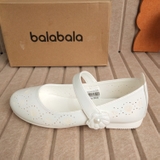 giay-bup-be-trang-so-bien-hang-balabala-du-xin-cho-be