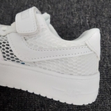 giay-sneaker-trang-cho-be-va-me