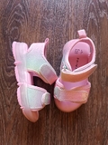 sandals-hong-quai-dan-hang-primark-xuat-cho-be