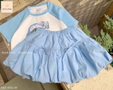 set-ao-thun-kem-chan-vay-xanh-hinh-babythree-cho-be