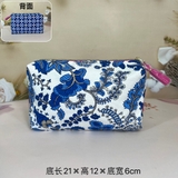 tui-dung-my-pham-xanh-hoa-estee-lauder-cho-nu