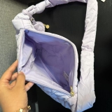 tui-tim-deo-cheo-chan-bong-starbucks-xuat