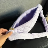 tui-tim-deo-cheo-chan-bong-starbucks-xuat