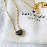 vong-co-trai-tim-do-hang-kate-spade-xuat-cho-nu