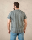 ÁO THUN NAM CỔ TRÒN TAY NGẮN XUẤT MỸ HỌA TIẾT GEOMETRIC MÀU XÁM 21110L-1