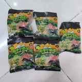 Khủng long cắn ngón tay