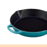 Chảo gang tròn LeCreuset Brat- u. Servierpfanne hoch 26cm Karibik Blau màu xanh dương (cán dài + quai cầm)