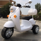 XE MÁY ĐIỆN TRẺ EM VESPA QK303