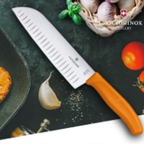 Dao làm bếp Santoku cạnh sáo 17cm chống bám dính Victorinox Thụy Sỹ