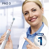 Set 2 bàn chải đánh răng điện Oral-b Pro 3 3900 Màu đen trắng