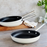 Chảo chống dính Smeg CKFF2601CRM size 26cm màu kem