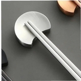 Set 6 đôi đũa inox 304 kèm 6 gác đũa hình vầng trăng Keller@Germany (màu vàng & bạc)