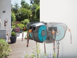 Bộ vòi tưới cây treo tường dây cuốn tự động 15m Gardena 08022-20