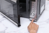 Lò vi sóng Electrolux EMS2027GX 20 lít