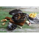 Nồi Gang Con Sò Staub Mussel Pot 25cm