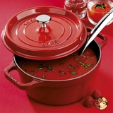 Nồi gang đúc Staub Cocotte Ronde 24 cm, màu đỏ