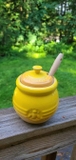 Hũ đựng mật ong LE CREUSET
