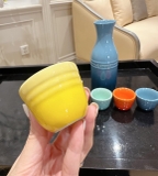 Sét bình kèm cốc uống Sake, rượu mạnh Le Creuset