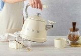 Ấm đun nước bếp từ Smeg dung tích 2,3 Lít