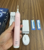 BÀN CHẢI ĐÁNH RĂNG ORAL B PRO SERIES 3 MÀU HỒNG KÈM 2 ĐẦU BÀN CHẢI