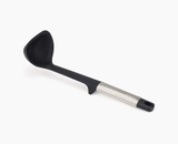 Muôi canh Joseph Joseph 10572 Elevate Silicone màu đen