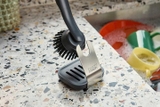 Bàn chải rửa chén Joseph Joseph 6500010 Sinktech màu xám có chân đế