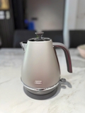 Ấm siêu tốc De'Longhi Distinta Flair 1,7L KBI2001.S Finesse Silver