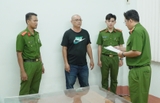 Vụ khiêng quan tài có người sống bên trong diễu hành: Danh tính chủ bữa tiệc gây xôn xao