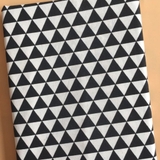 TB319 - Vải Canvas tam giác đen trắng 
