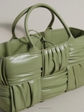 Túi BV Medium Arco Pleated Tote