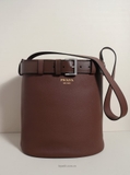 Túi P/ra/da Buckle Bucket