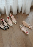 Giày Ro/ger Vi/vi/er Virgule Slingback Pumps