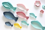 Bộ 3 dĩa sứ hình cá Le Creuset