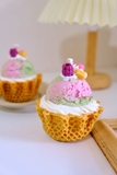 Nến thơm hình bánh cupcake waffle mâm xôi