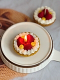 Nến thơm hình bánh tart dâu