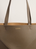 Túi LW Medium Puzzle Fold Tote - Grained Calfskin