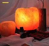 Đèn xông tinh dầu đá muối Himalaya tự nhiên thanh lọc không khí, chăm sóc sức khỏe