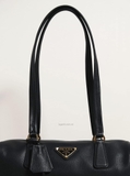 Túi P/ra/da Medium Leather Top Handle Padlock