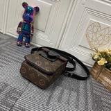 Túi hộp Mini đeo chéo Louis Vuitton nắp cài Nam Châm họa tiết vân hoa monogram Like Auth on web fullbox bill thẻ