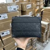 Túi đeo chéo Clutch Louis Vuitton LV Bag Handle Soft Trunk monogram khắc chìm size 22x16x6cm Like Auth on web fullbox bill thẻ