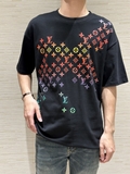 Áo phông T-shirt Louis Vuitton họa tiết monogram màu nổi Like Auth on web
