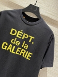 Áo phông T shirt Gallery Đen chữ Vàng Like Auth on web