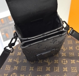 Túi đeo chéo Louis Vuitton LV S Lock Wearable mini Monogram BlackLike Auth on web fullbox bill thẻ