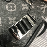 Túi đeo chéo Louis Vuitton Black Taiga Outdoor Messenger PM 2 tầng Đen Like Auth on web fullbox bill thẻ