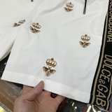 Quần short ngố đùi gió Dolce Gabbana họa tiết logo ong thêu vương miện 2 lớp lót lưới Like Auth 1-1 on web